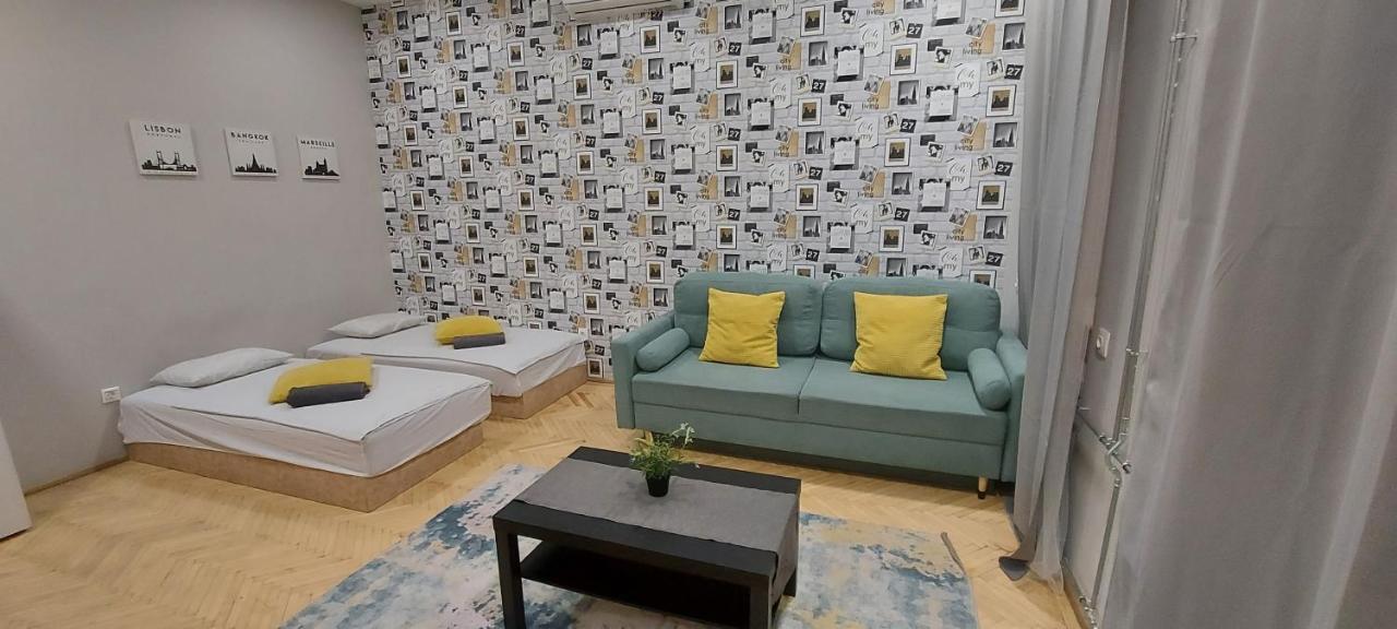 Studio 4 Apartment In The Party District Budapeste Exterior foto